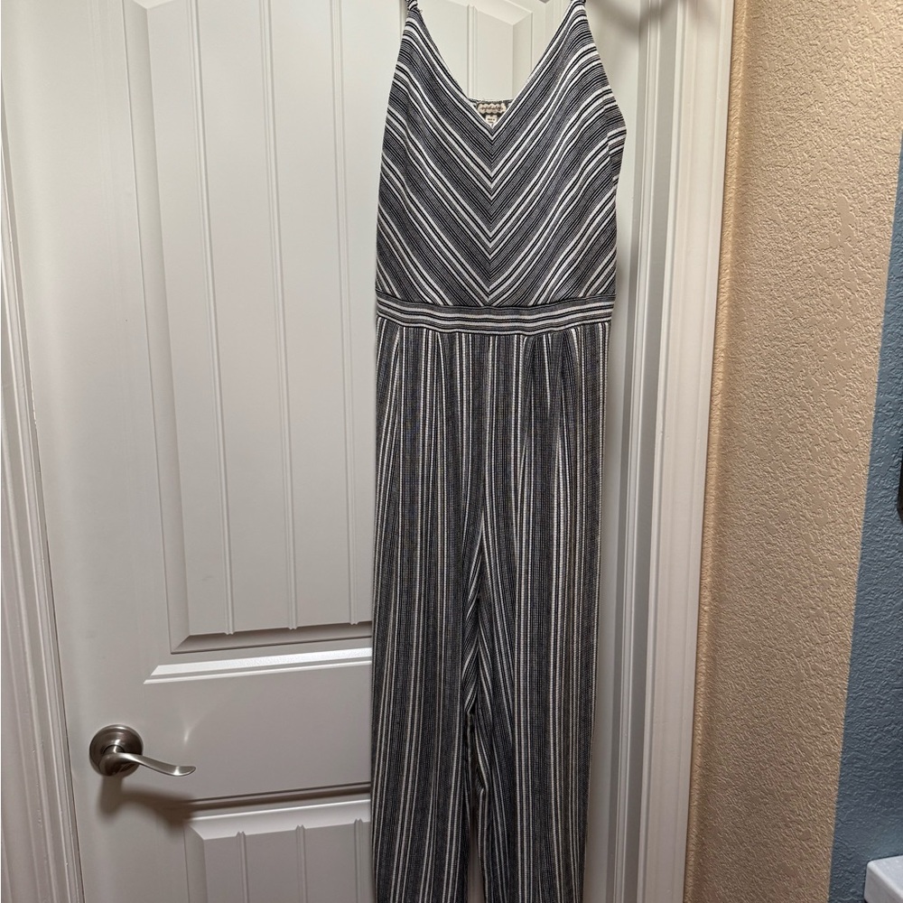Eyeshadow Black and White Striped Top